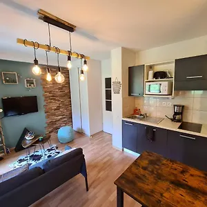 https://les-orres-1800-appartement-4-p-piscine-vue-piste-residence-3.fr-provencehotel.com