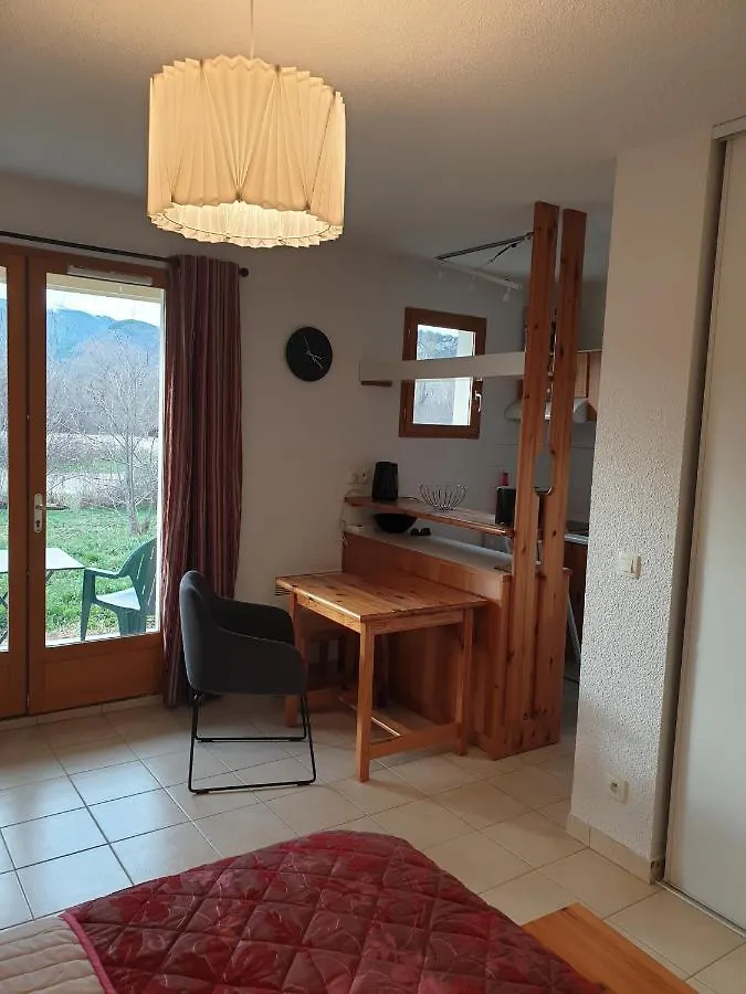 Studio Montbrun Les Bains Апартаменты